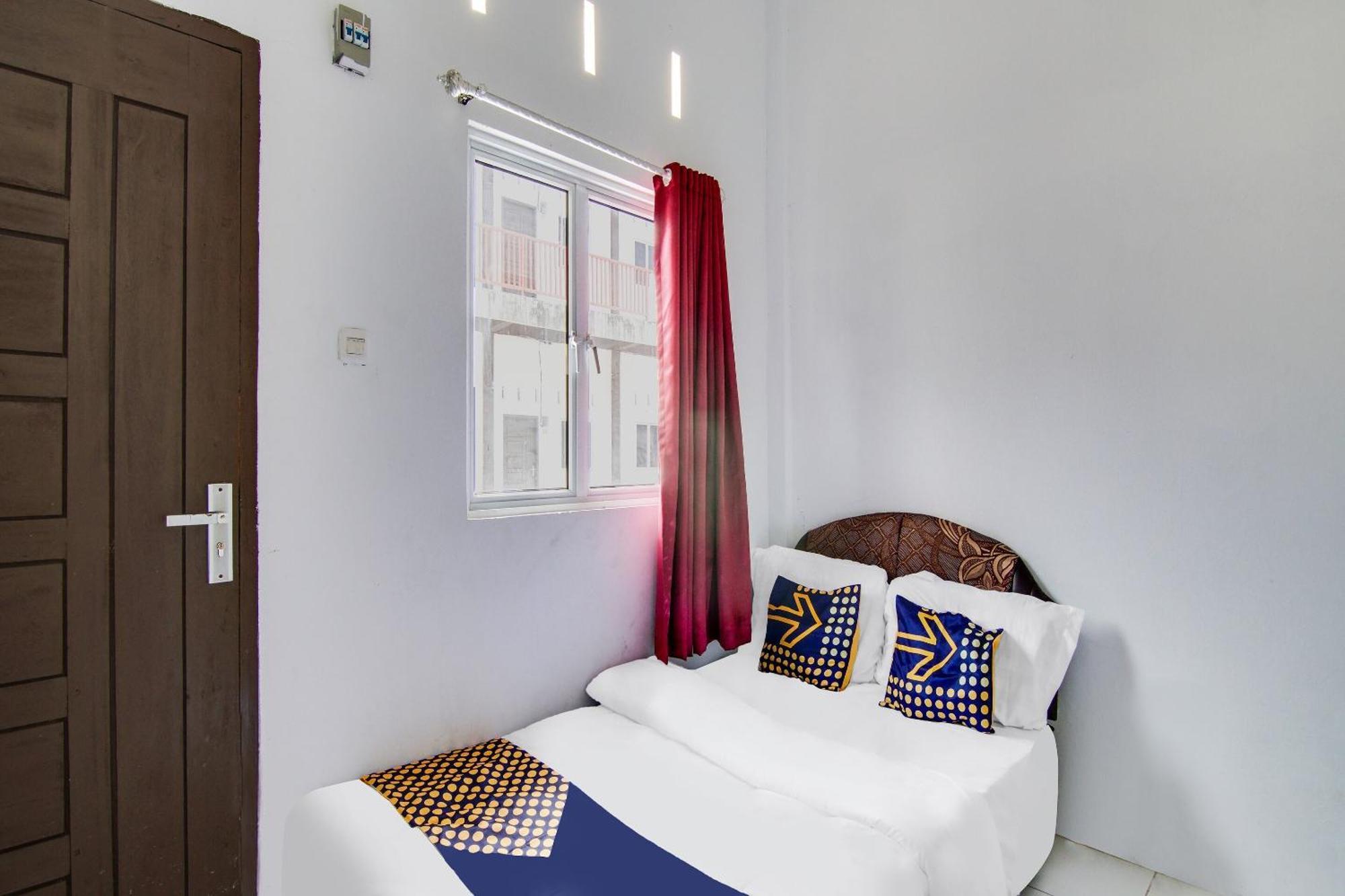 Spot On 91858 Raja Homestay Syariah Pekanbaru Εξωτερικό φωτογραφία