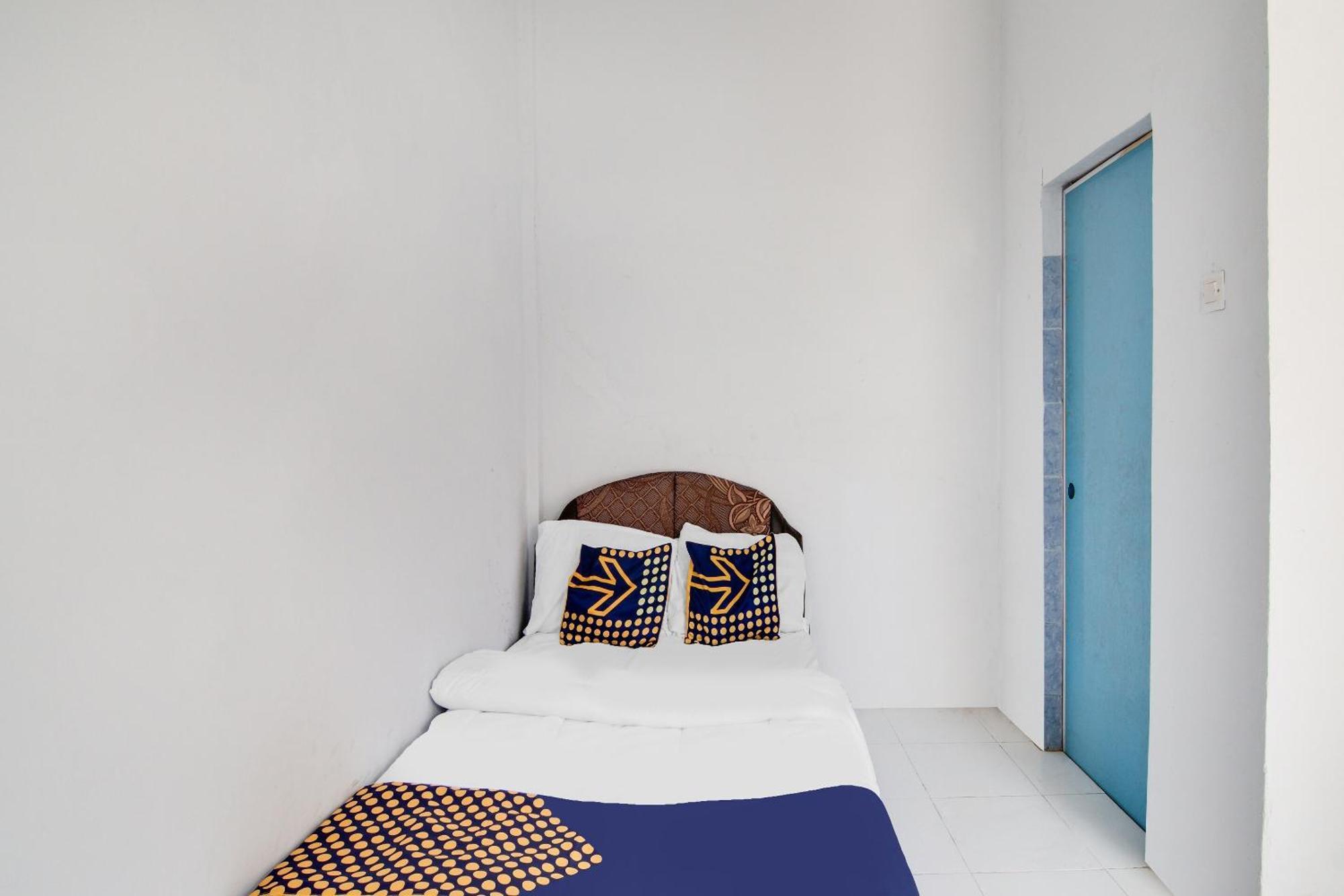 Spot On 91858 Raja Homestay Syariah Pekanbaru Εξωτερικό φωτογραφία