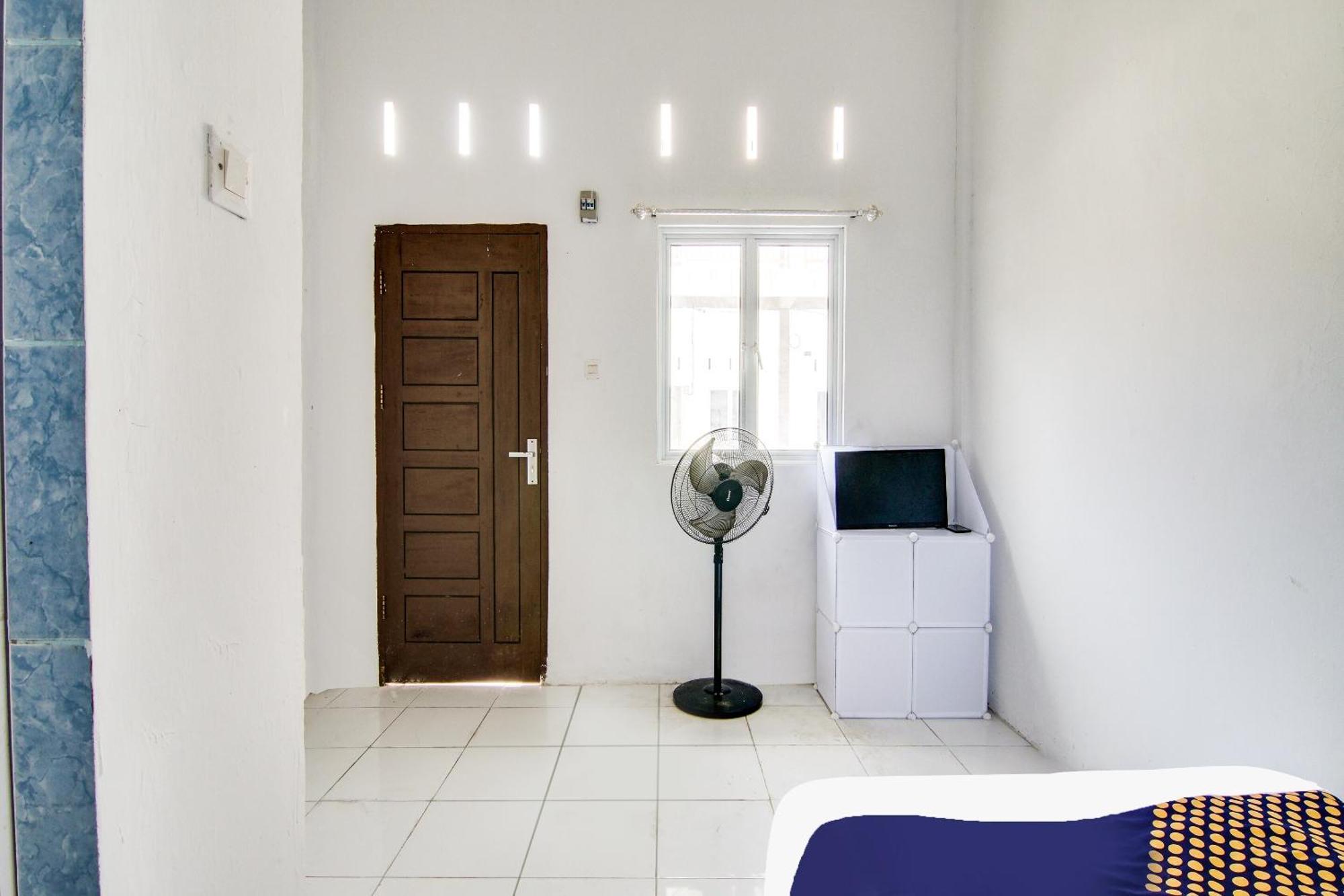 Spot On 91858 Raja Homestay Syariah Pekanbaru Εξωτερικό φωτογραφία